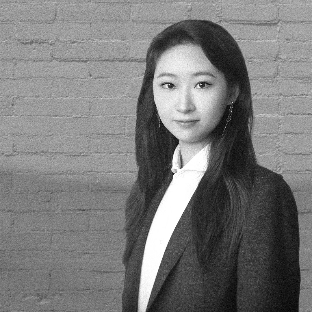 Amber Shang BW