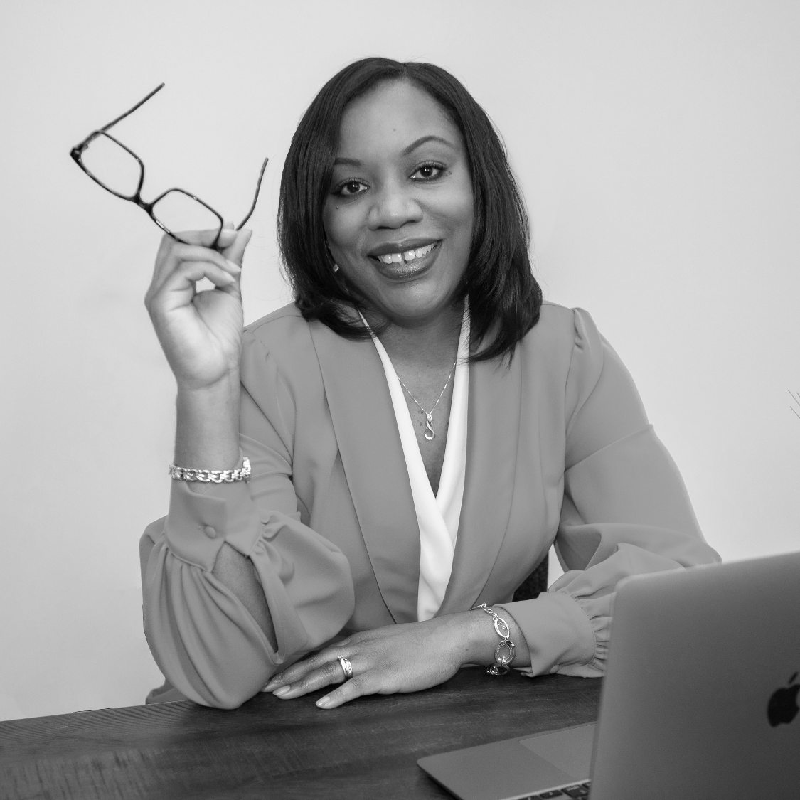 temea simmons collins b&w compressed-1